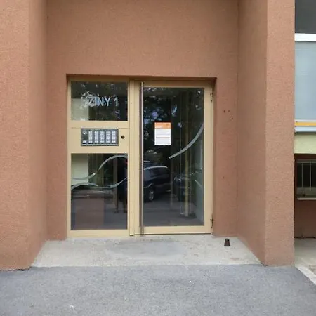Marilyn Prijemny 3 Izbovy Byt V Raci Raca Exterior photo
