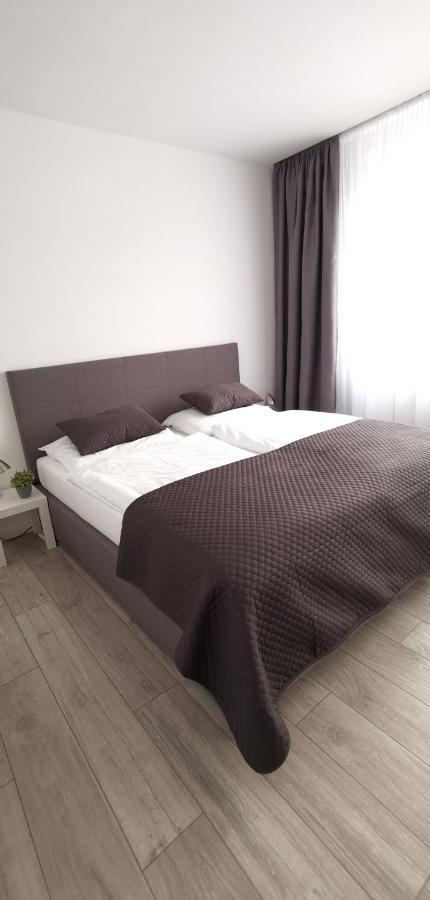 Marilyn Prijemny 3 Izbovy V Raci Apartment *